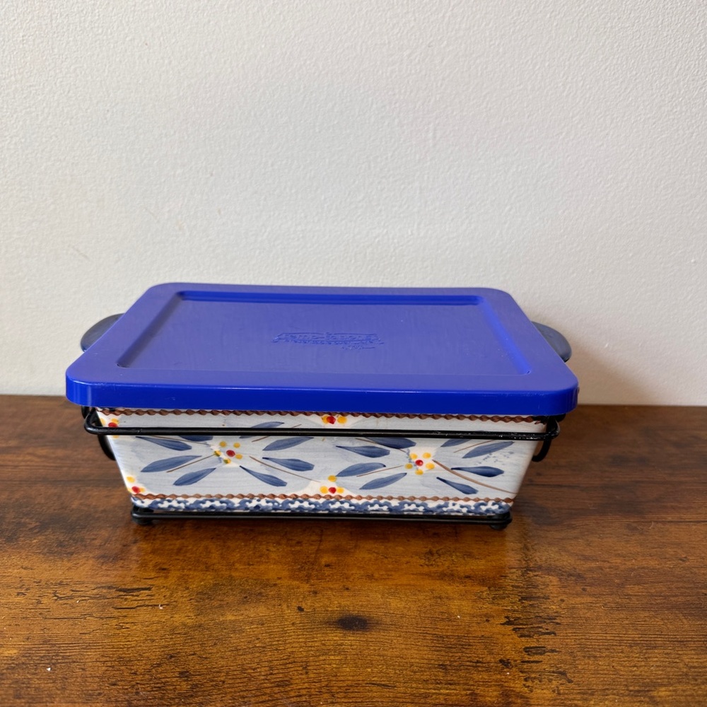 Temp-tations by Tara Old World Blue 1.5 Qt Loaf Pan with Wire Rack & Lid